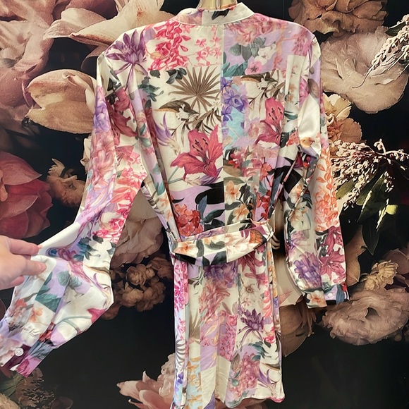 Patch Print Dress - Picture 3 of 3